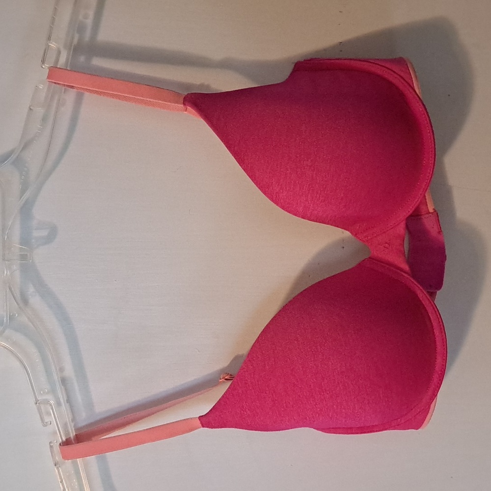 32D Barbie Pink Victoria's Secret Uplift Semi Demi Bra